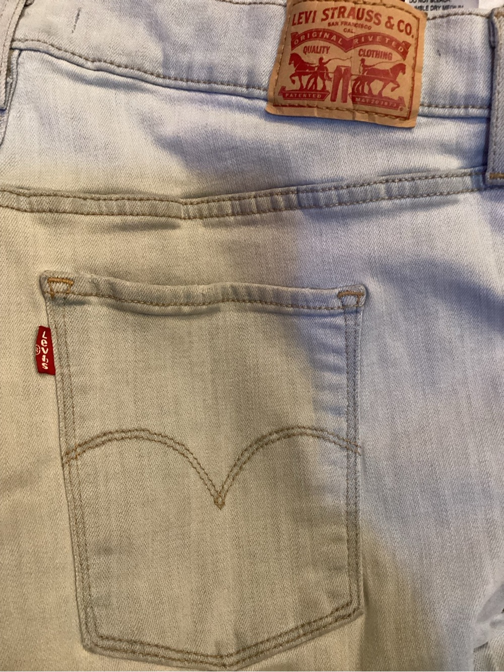 Levi's Plus Size 18W Straight Leg Jeans Raw Hem Light Wash - Picture 6 of 9